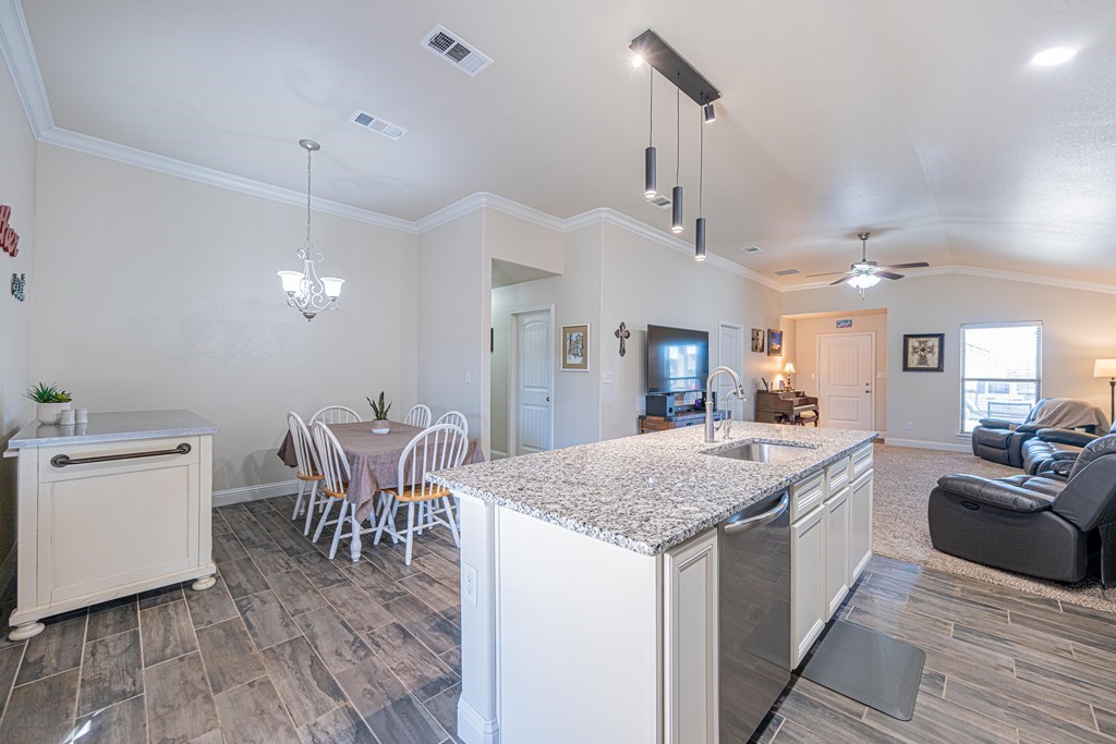 1504 Brand Ln, Midland, Texas image 7