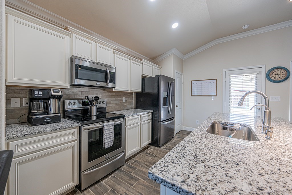 1504 Brand Ln, Midland, Texas image 6