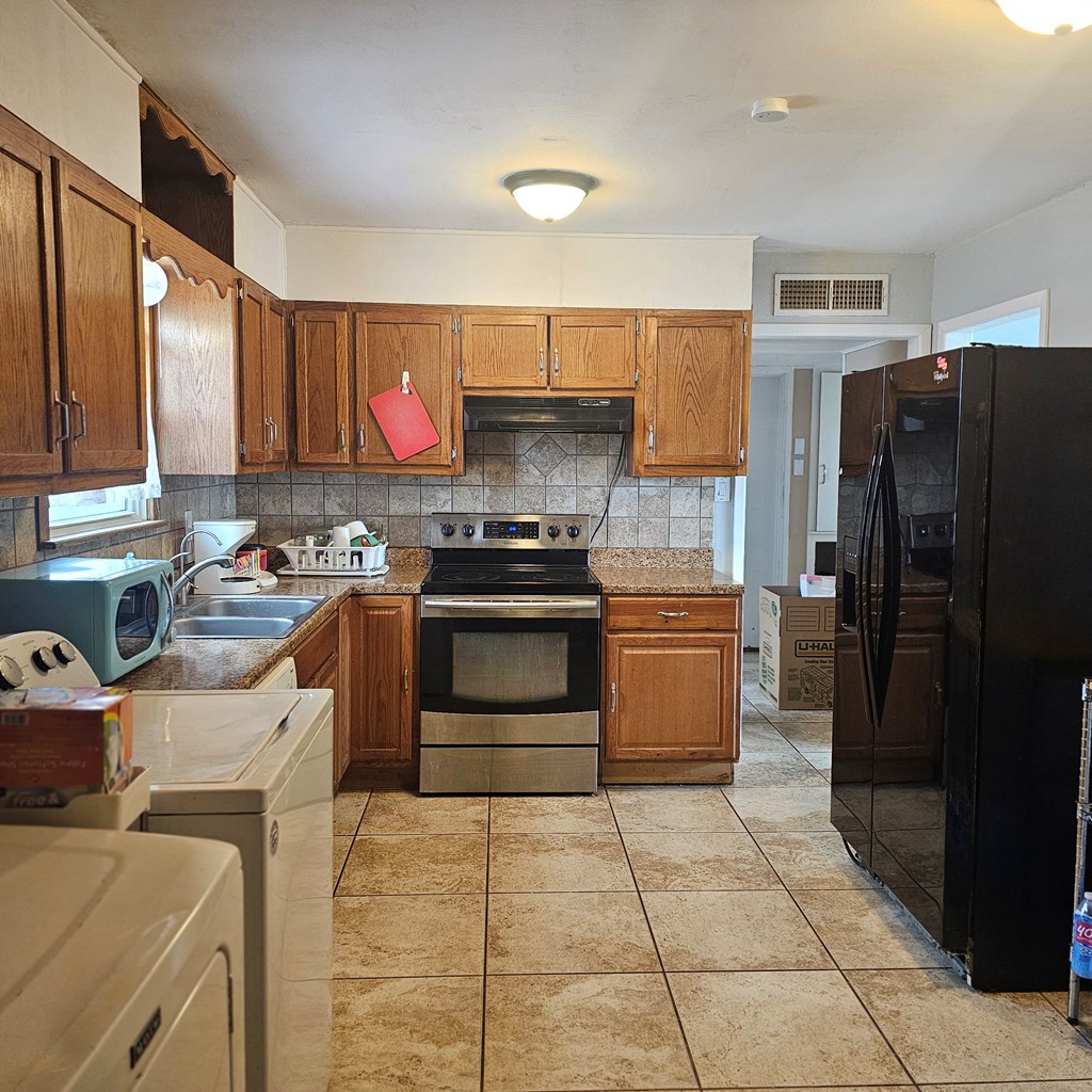 1531 E 10th St, Odessa, Texas image 11