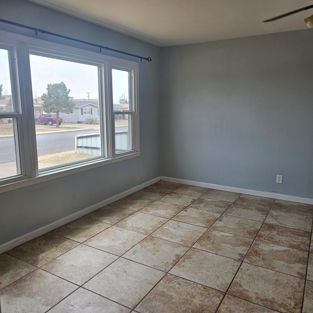 1531 E 10th St, Odessa, Texas image 4