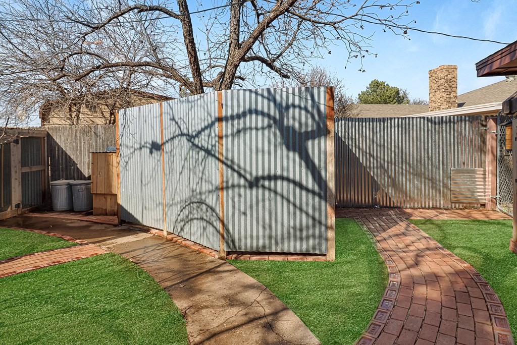 2501 Geraldine St, Midland, Texas image 17