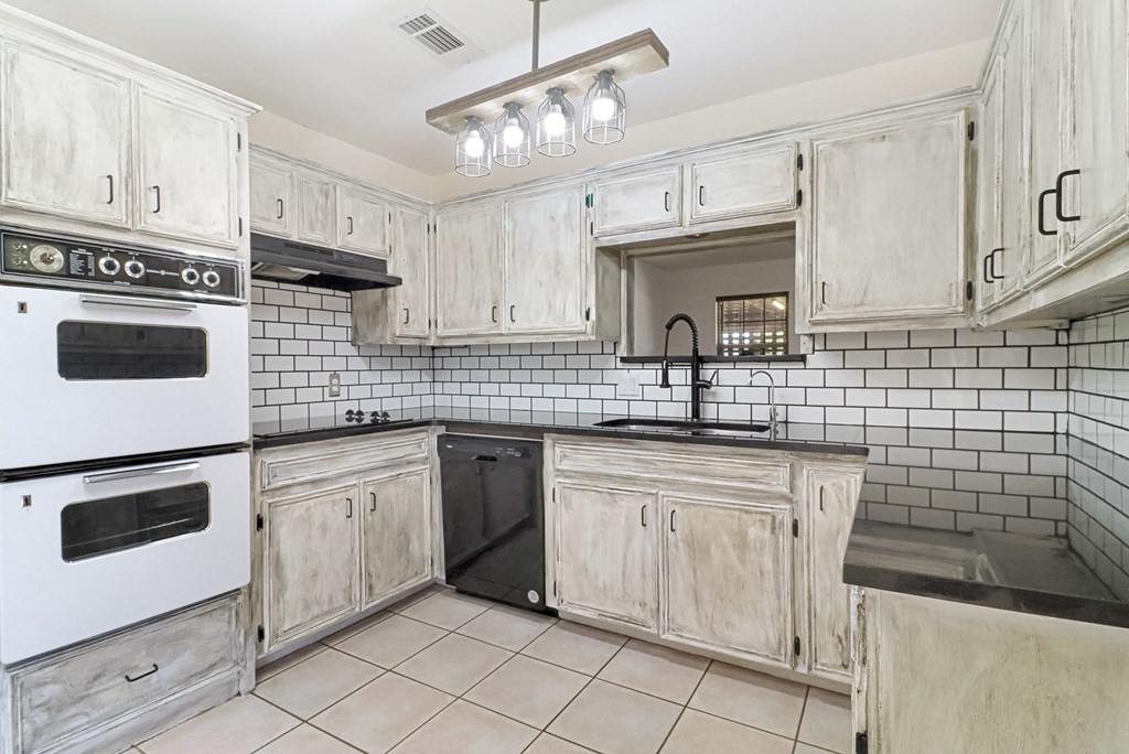 2501 Geraldine St, Midland, Texas image 37