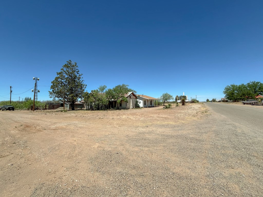 314 Bell Village, Valentine, Texas image 27