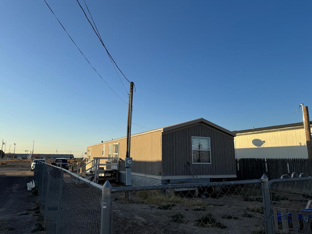 2046 Rhodes St, Pecos, Texas image 3