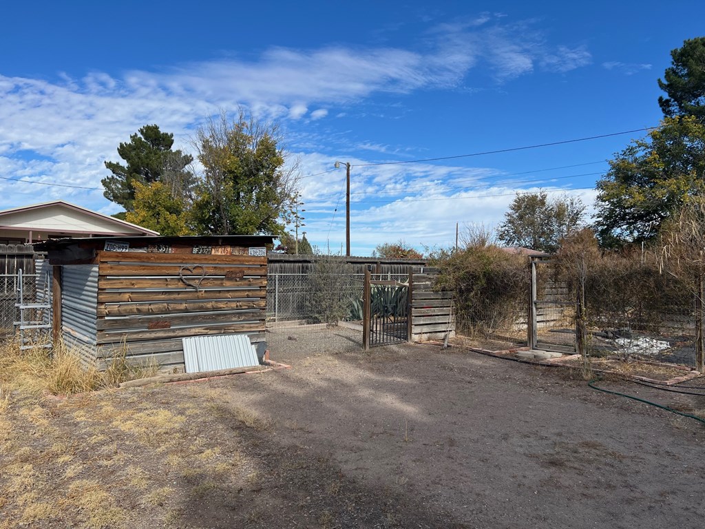 301 E Columbia, Marfa, Texas image 35