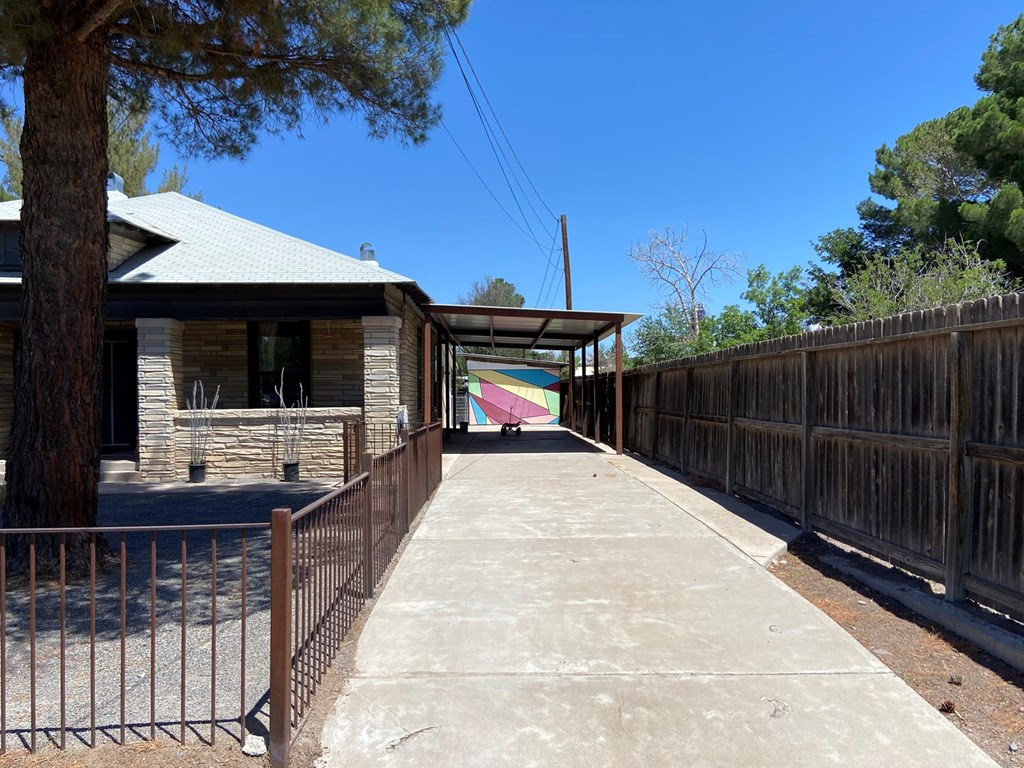 301 E Columbia, Marfa, Texas image 5