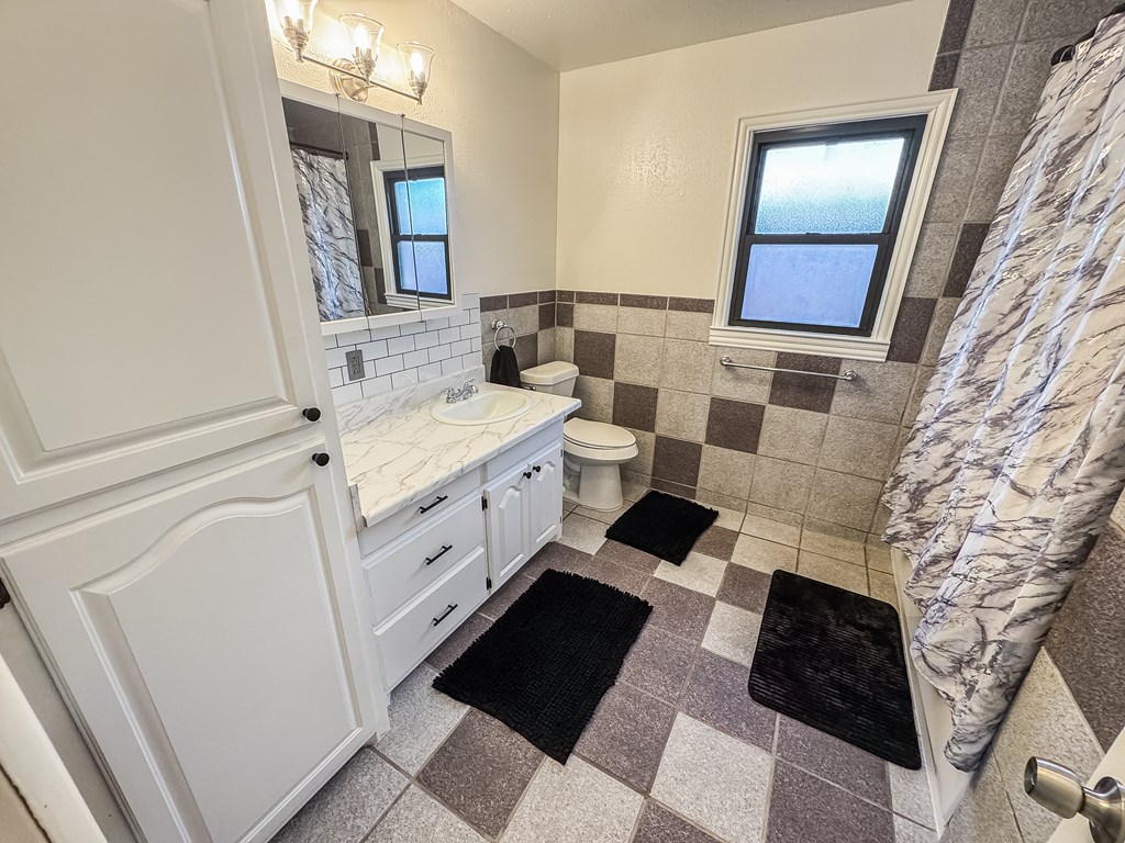 600 SW Ave I, Seminole, Texas image 14