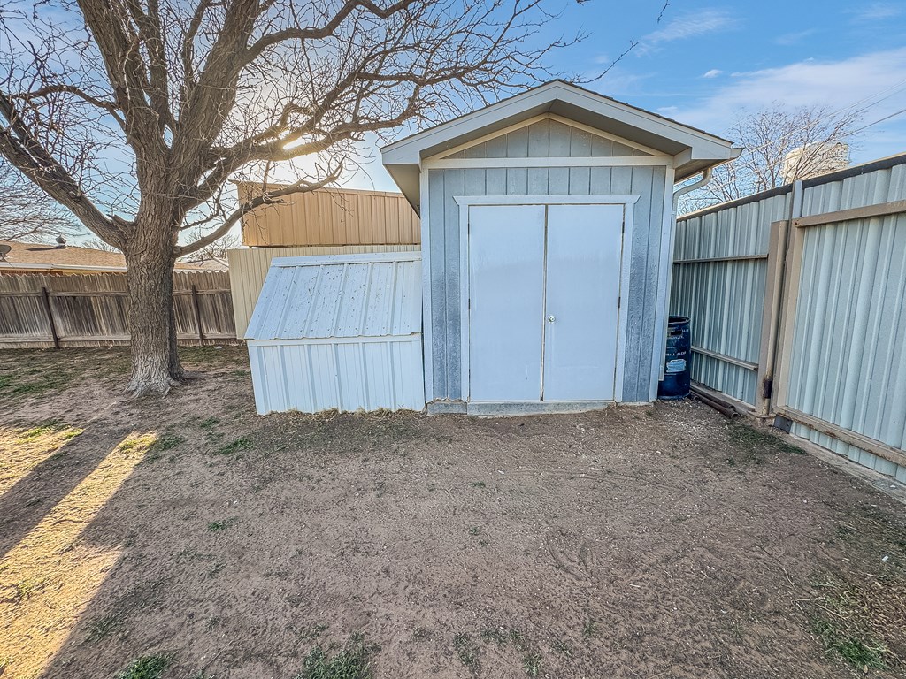 600 SW Ave I, Seminole, Texas image 21