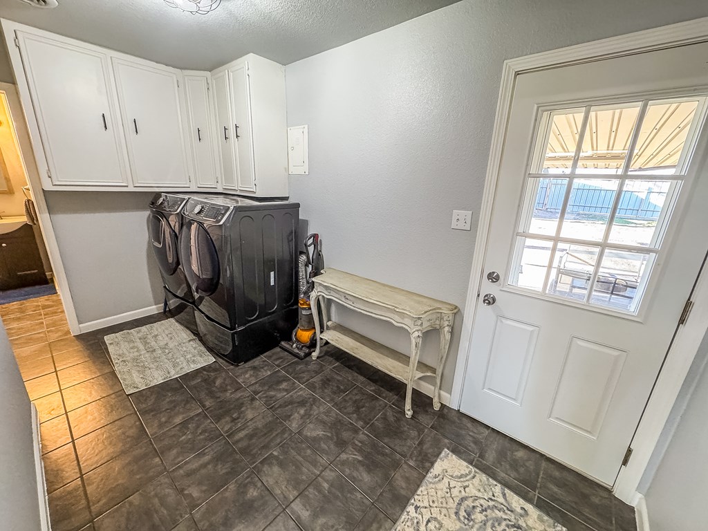 600 SW Ave I, Seminole, Texas image 10