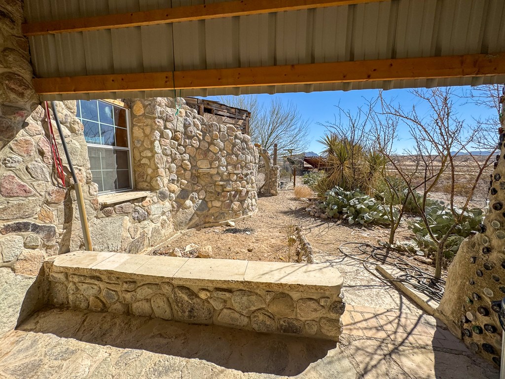 400 N Smiling Dog Trail, Terlingua, Texas image 4