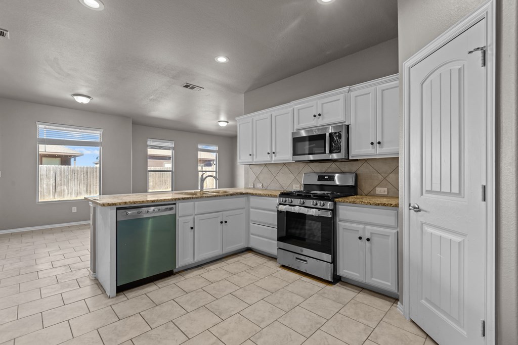 6935 Kate Reed Dr, Odessa, Texas image 2