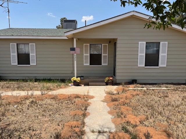 620 N Wildcat Dr, Wink, Texas image 2