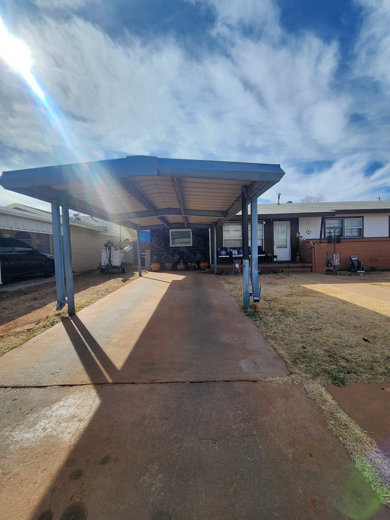 306 Belmont Circle, Denver City, Texas image 3