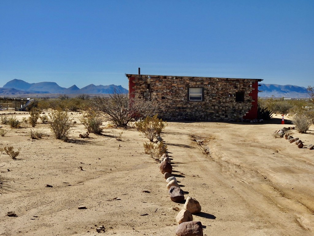 4316 Dale Ernheart Dr, Terlingua, Texas image 11