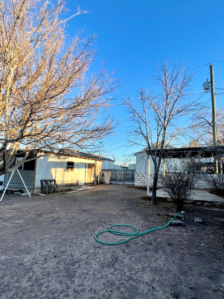 511 W Murphy St, Marfa, Texas image 15