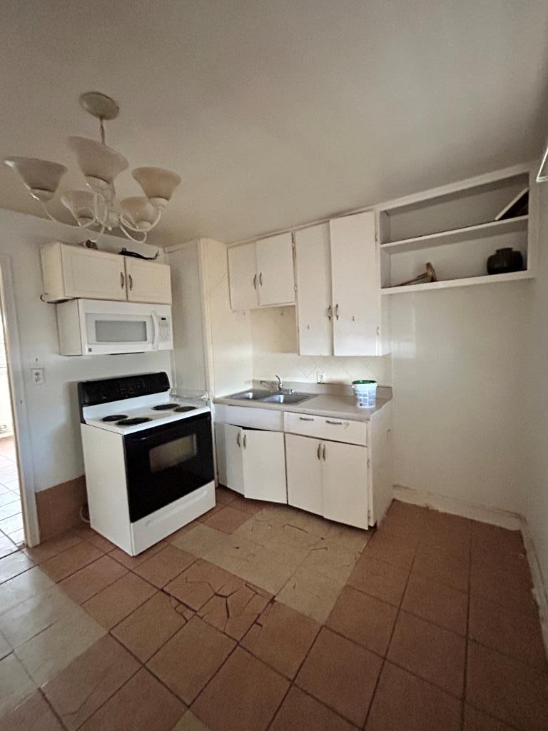 1409 NW Ave B, Andrews, Texas image 7