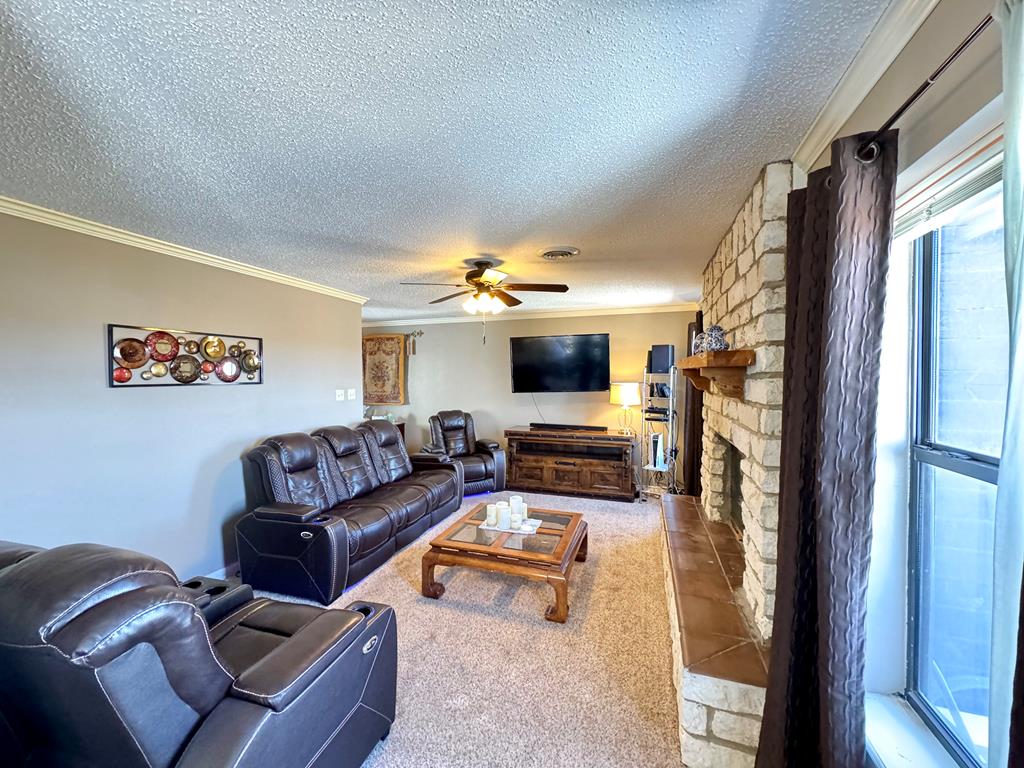 2006 Ceredo Dr, Alpine, Texas image 17