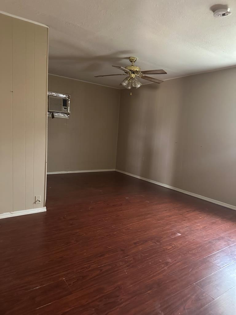 407 E 23rd St, Crane, Texas image 5