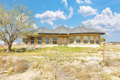 Homes For Sale - 8528 W 24th St<br/> Odessa, TX 79764