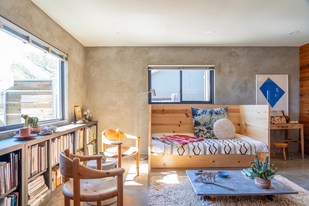 1109 E Murphy St, Marfa, Pennsylvania image 1