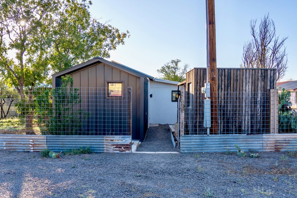 1109 E Murphy St, Marfa, Pennsylvania image 30