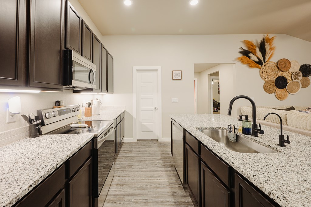 909 Canal St, Odessa, Texas image 8