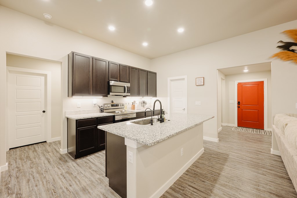 909 Canal St, Odessa, Texas image 6