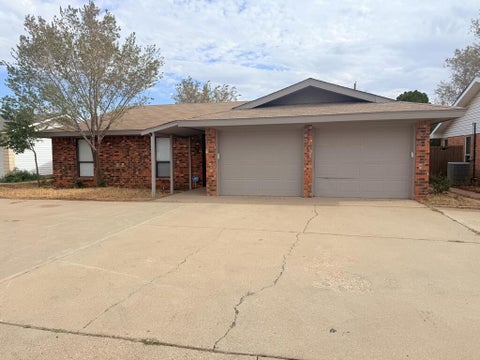Homes For Sale - 1718 52nd St<br/> Odessa, TX 79762