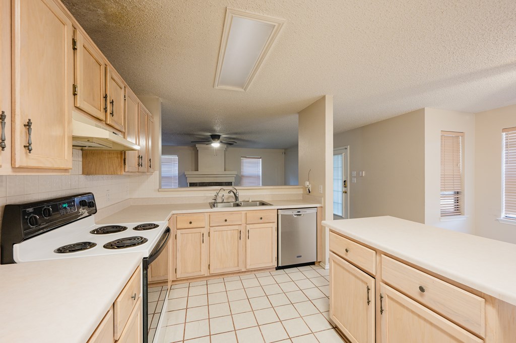 8121 San Antonio St, Odessa, Texas image 7