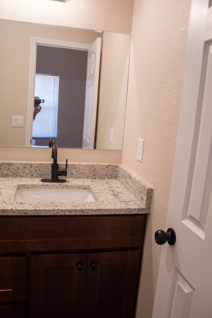 509 El Paso, Wickett, Texas image 15