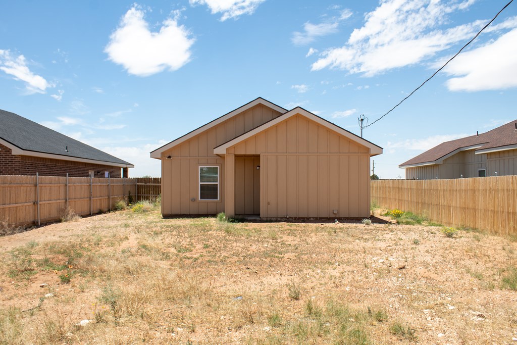 509 El Paso, Wickett, Texas image 11