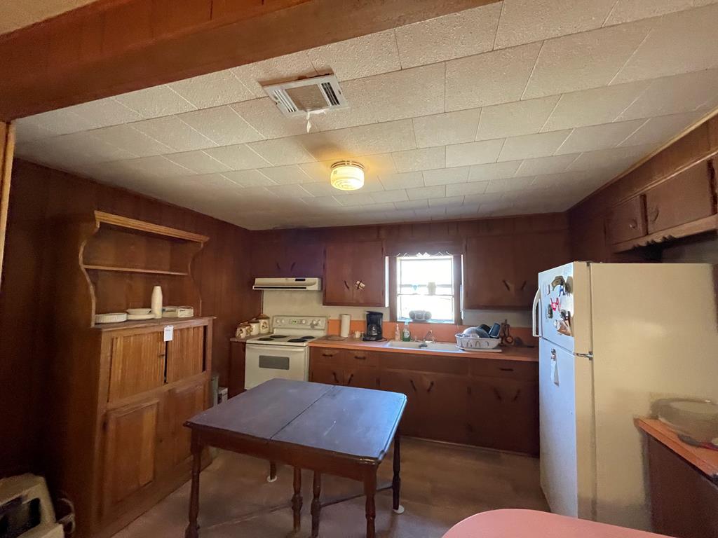 806 S Nelson Rd, Fort Stockton, Texas image 5