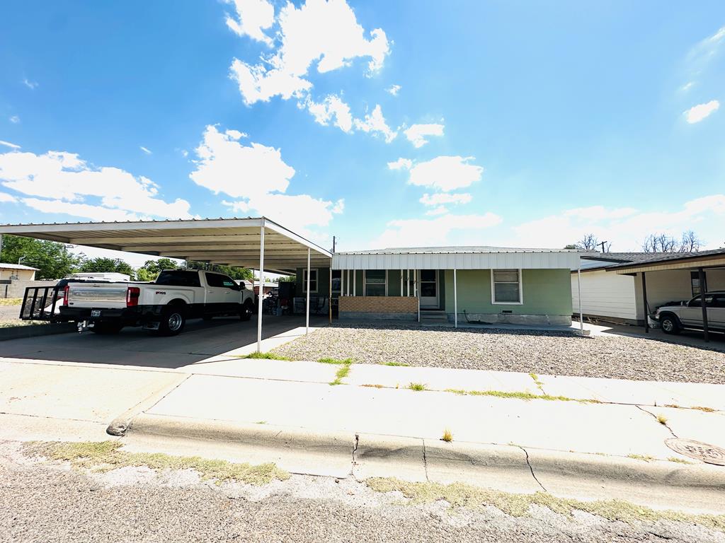 117 N Ave D, Kermit, Texas image 1