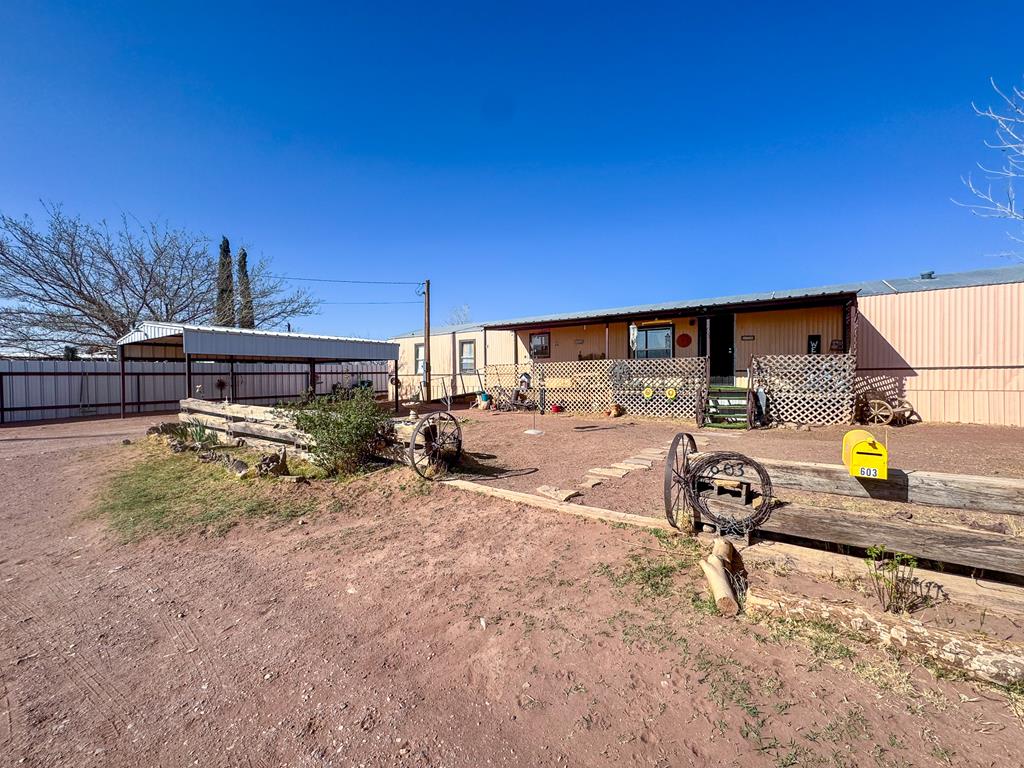603 Baylor St, Van Horn, Texas image 1