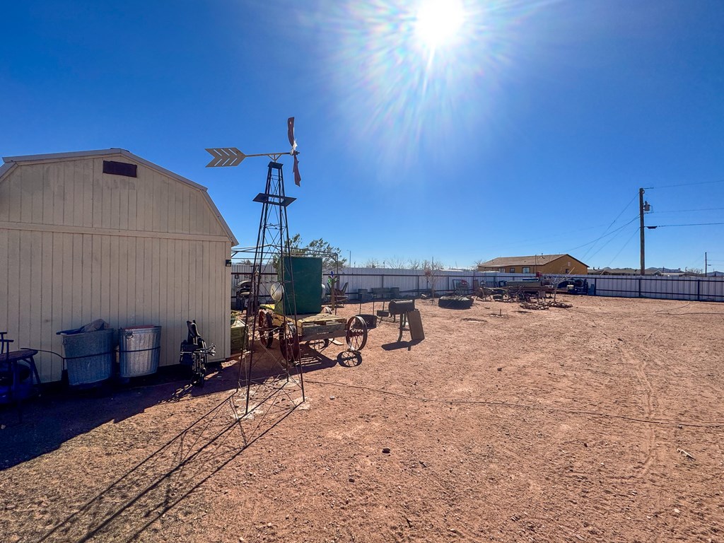 603 Baylor St, Van Horn, Texas image 25
