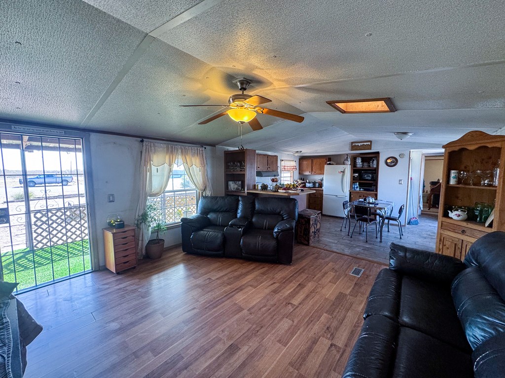 603 Baylor St, Van Horn, Texas image 6