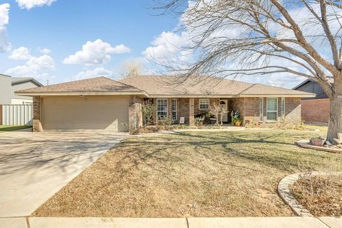 Homes For Sale - 1210 Bellaire Dr<br/> Andrews, TX 79714