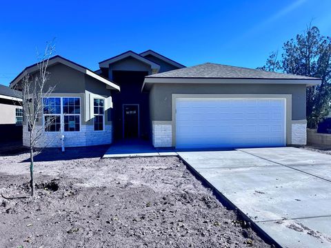 Homes For Sale - 2006 S Park St<br/> Pecos, TX 79772