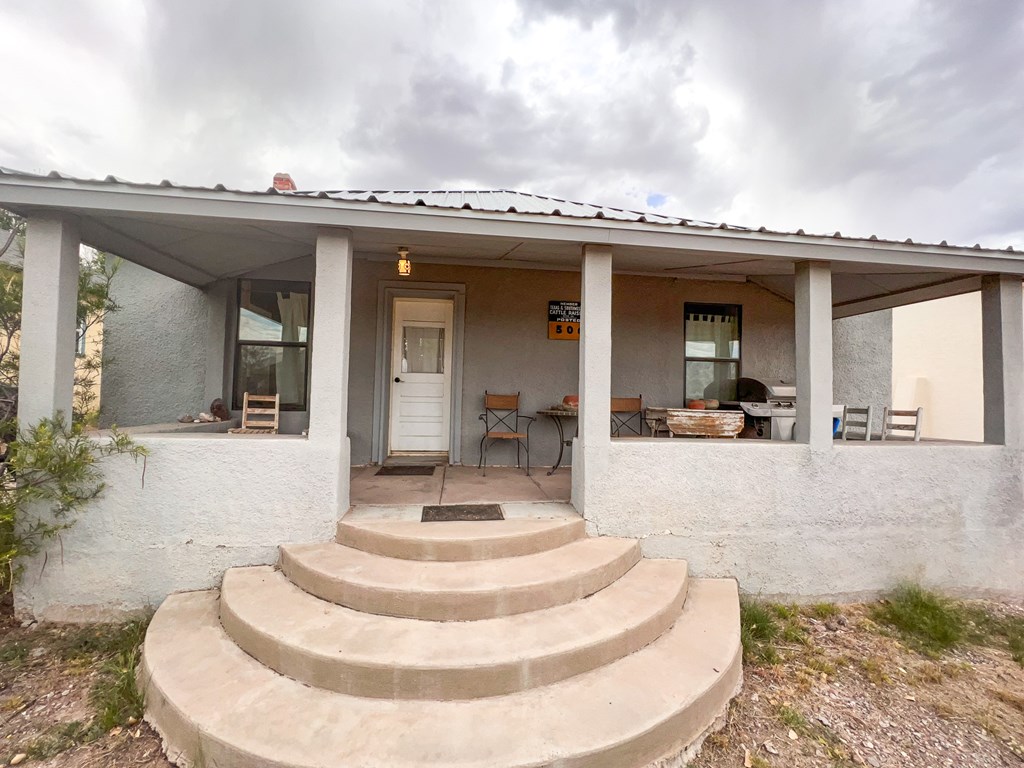 506 W Texas St, Marfa, Texas image 3