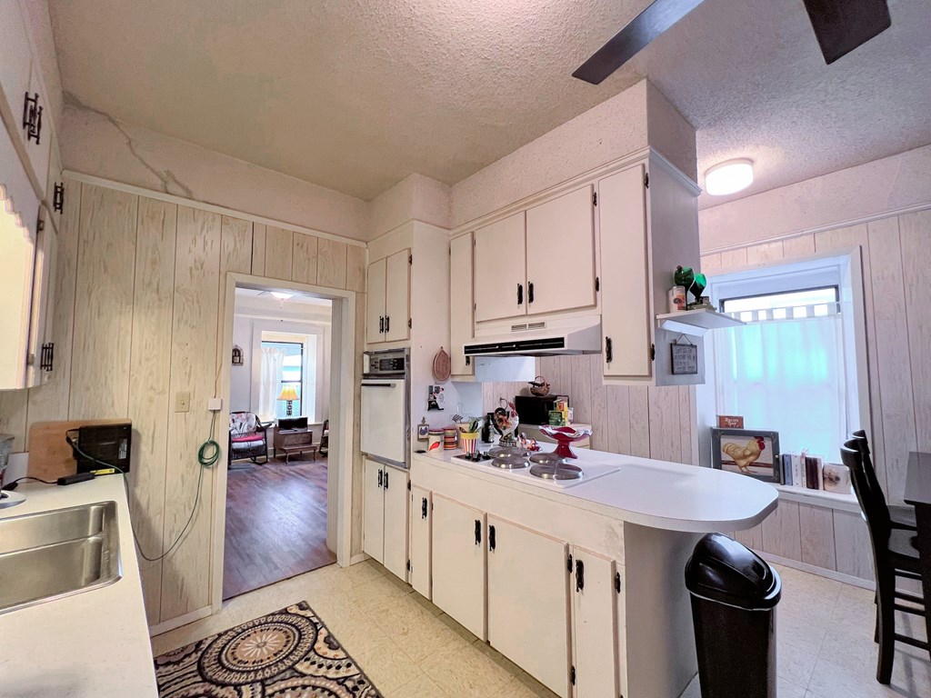 506 W Texas St, Marfa, Texas image 15