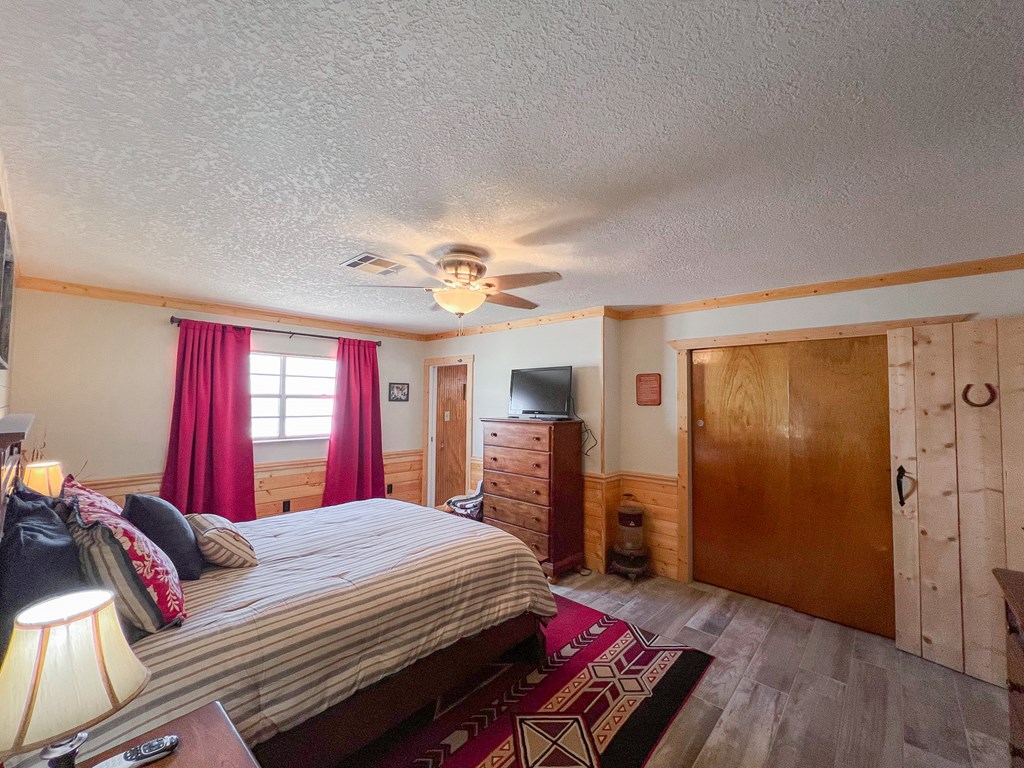 506 W Texas St, Marfa, Texas image 18