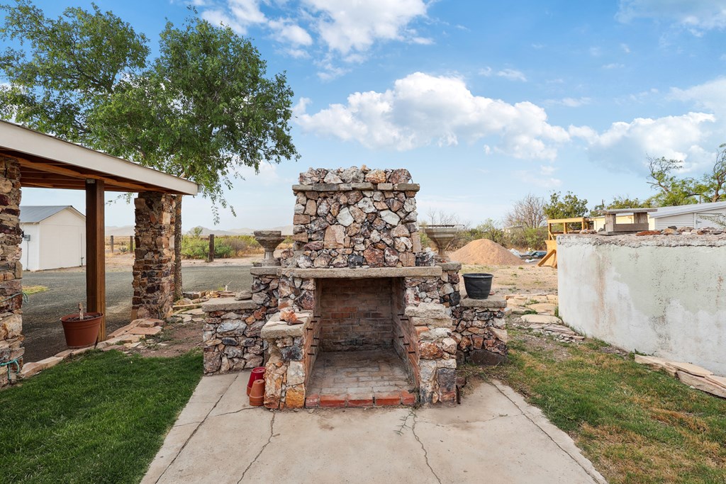 101 N 7th St, Marathon, Texas image 23