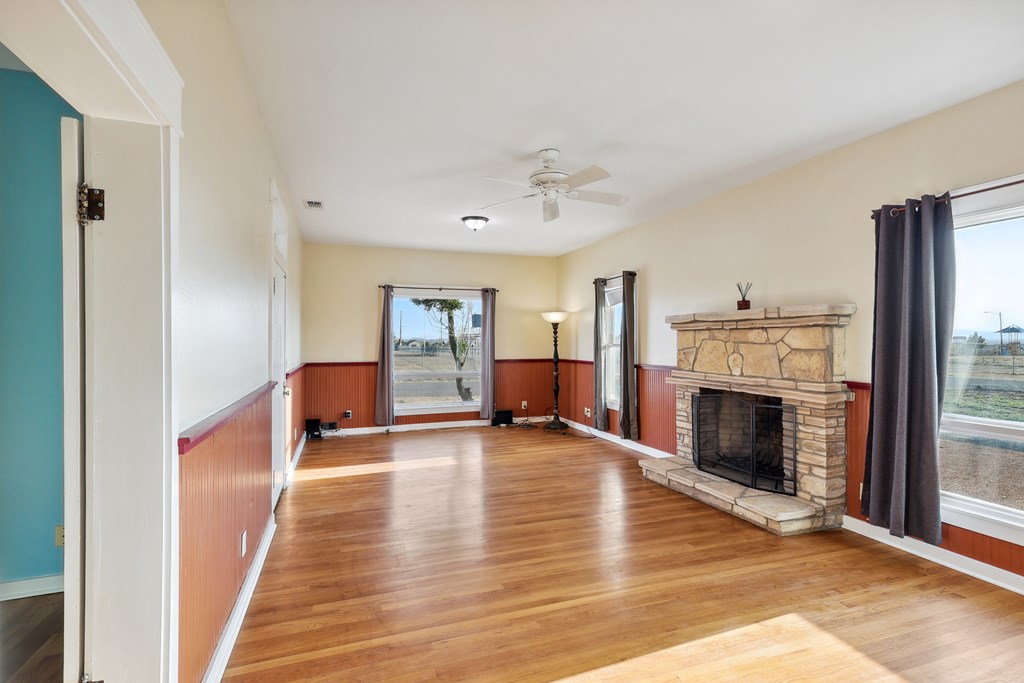 101 N 7th St, Marathon, Texas image 8