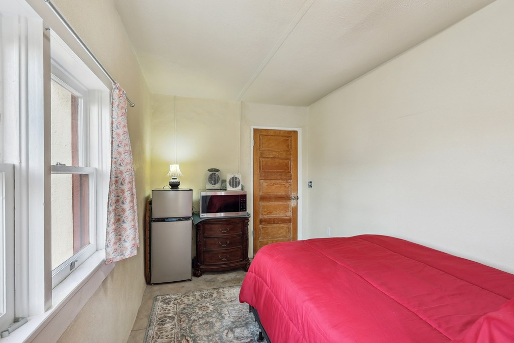 101 N 7th St, Marathon, Texas image 25