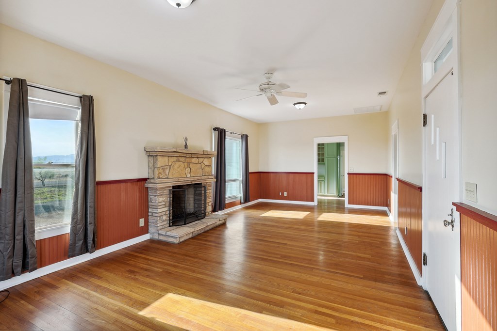 101 N 7th St, Marathon, Texas image 6