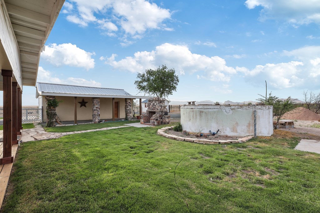 101 N 7th St, Marathon, Texas image 22