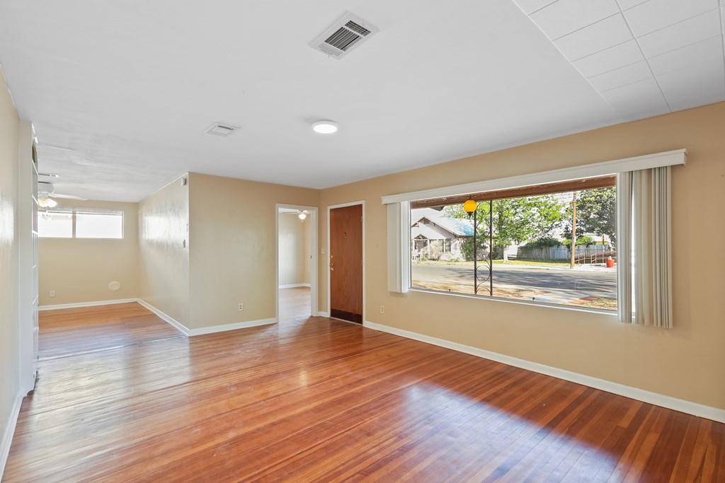 401 E Sul Ross Ave, Alpine, Texas image 4