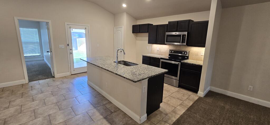 7524 101 St - Photo 2