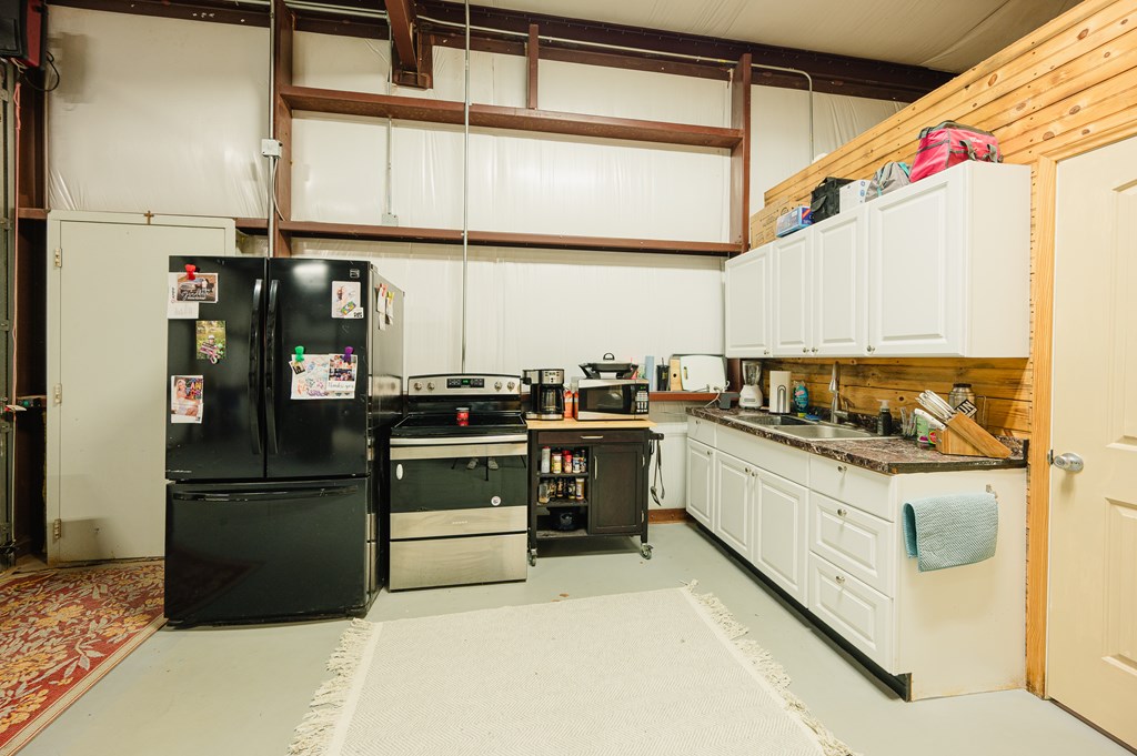 804 E County Rd 140 Circle, Midland, Pennsylvania image 37