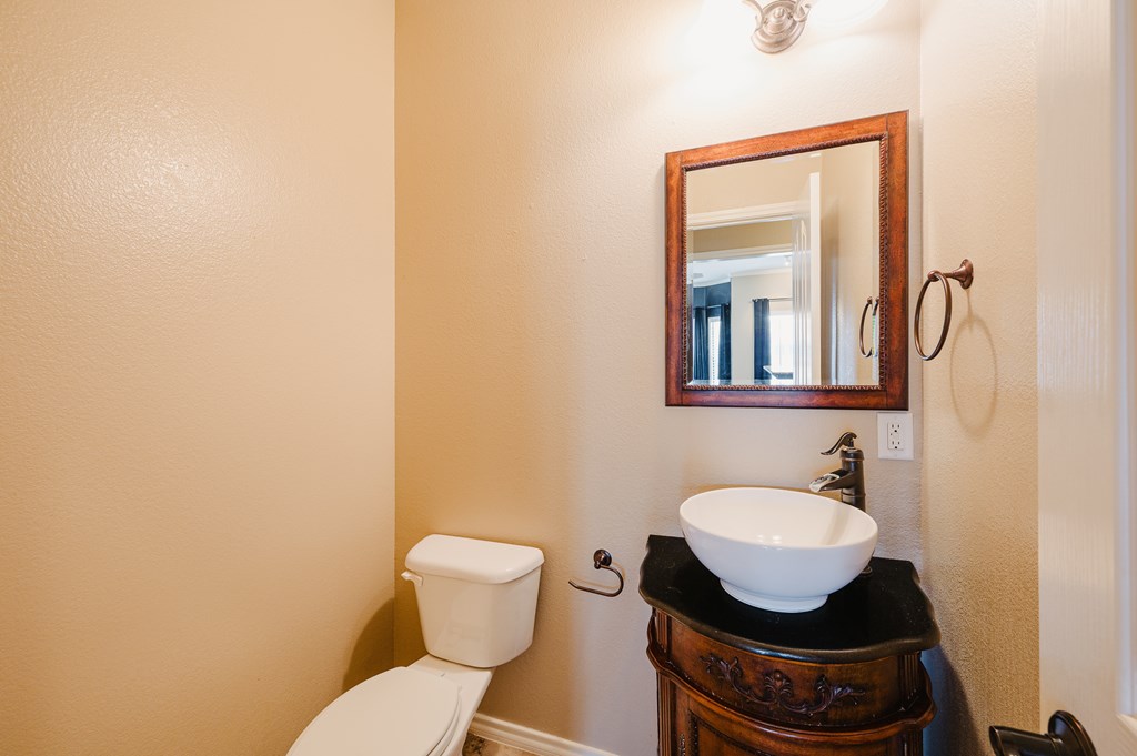 804 E County Rd 140 Circle, Midland, Pennsylvania image 13